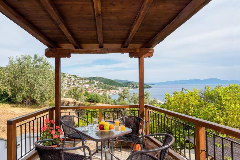 Seaside House With View Over Pagasitikos อาฟิสโซส ภายนอก รูปภาพ
